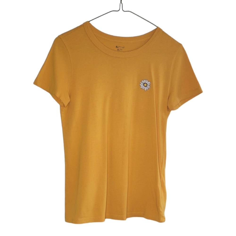 Sunday Best Aritzia Embroidered Daisy Yellow Tee Shirt Size S